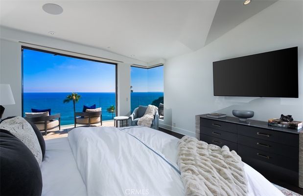 Bedroom, Interior, Recessed Lighting, Water