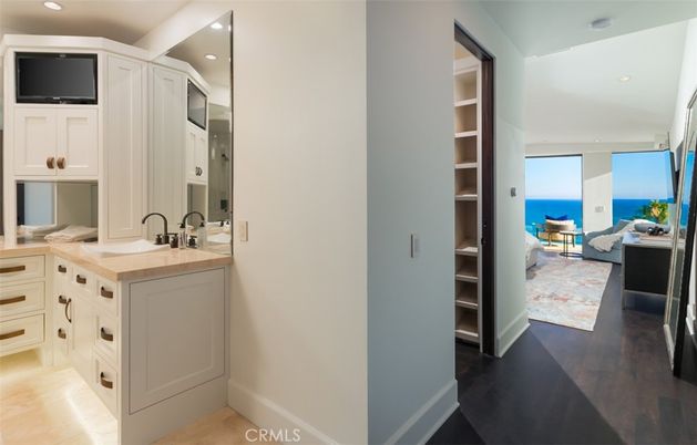 Bathroom, Interior, Recessed Lighting, Water, Wood Texture Flooring