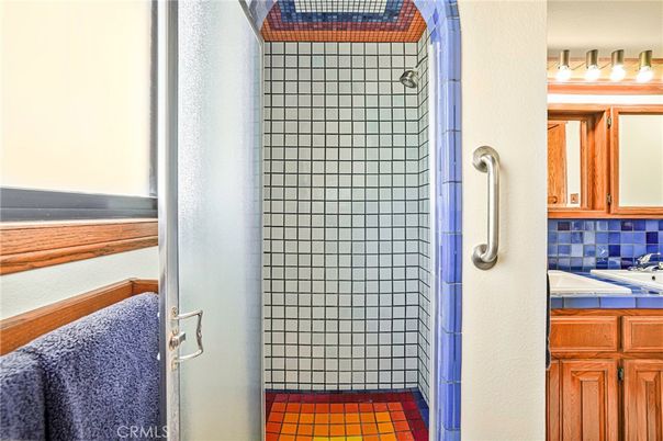 Bathroom, Interior, Tile Countertops