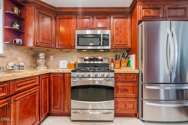 Interior, Kitchen, Stainless Steel Appliances