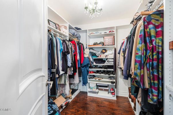 Interior, Walk-in Closets, Wood Texture Flooring