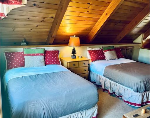 Bedroom, Interior, Wooden Beams, Wooden Ceilings