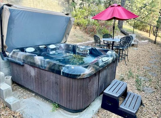 Exterior, Hot Tub