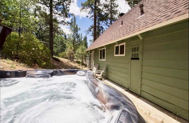 Exterior, Hot Tub