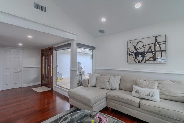 Interior, Living room, Recessed Lighting, Wood Texture Flooring