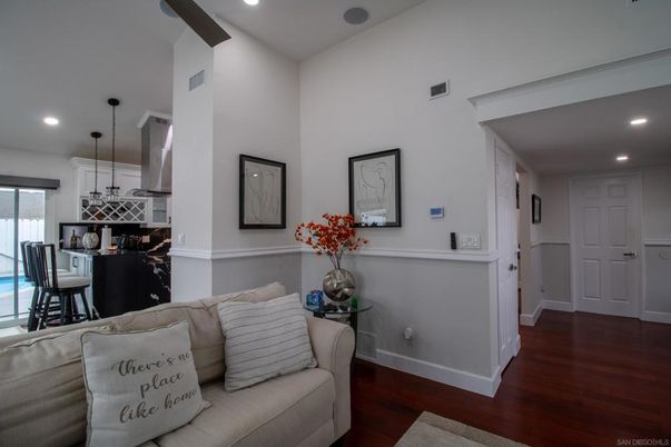 Dining room, Interior, Pendant Lights, Recessed Lighting, Wood Texture Flooring