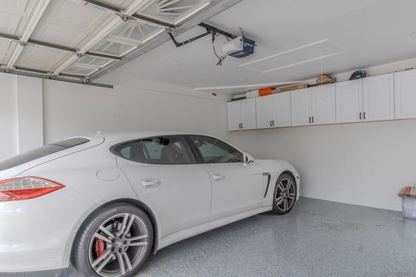 Garage, Interior
