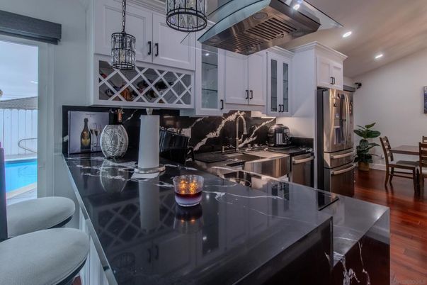Dining room, Interior, Kitchen, Pendant Lights, Recessed Lighting, Wood Texture Flooring