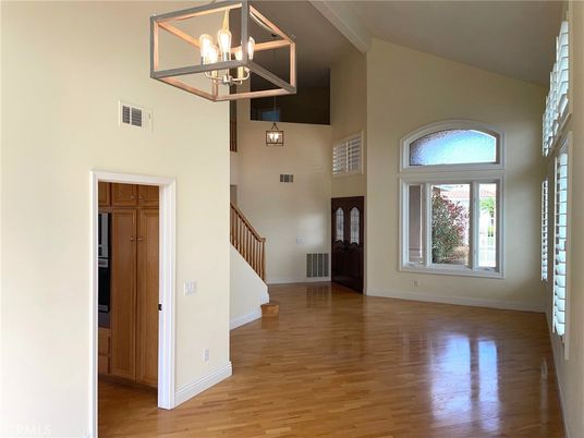 Interior, Pendant Lights, Wood Texture Flooring