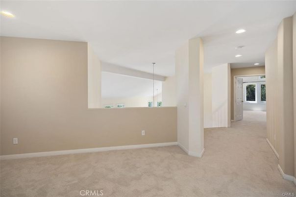 Empty room, Interior, Recessed Lighting