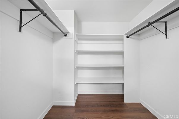 Interior, Walk-in Closets, Wood Texture Flooring