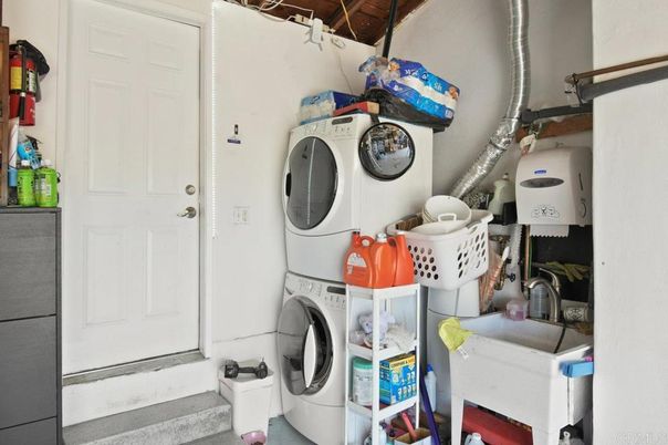 Interior, Utility Closets, Washer
