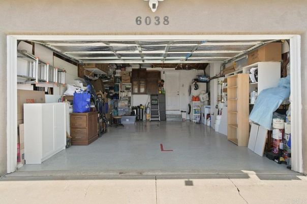 Garage, Interior