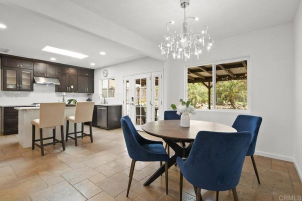 Dining room, Interior, Kitchen, Pendant Lights, Recessed Lighting, Stainless Steel Appliances