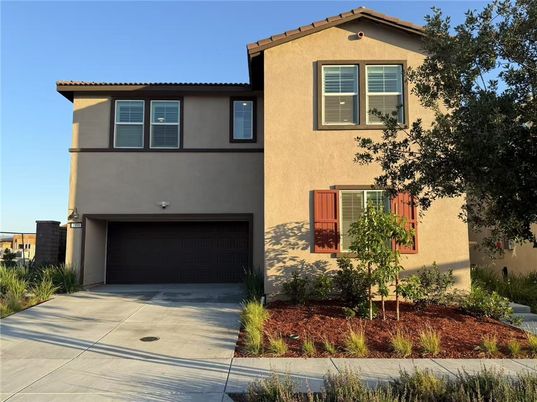 Attached, Exterior, Facade, Mediterranean