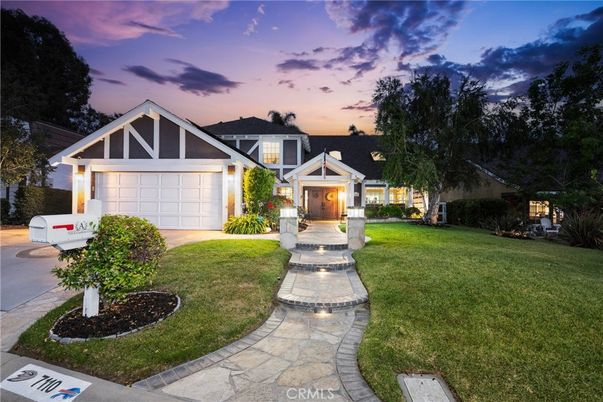 Attached, Backyard, Exterior, Facade, American Craftsman