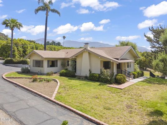 Backyard, Exterior, Facade, Ranch
