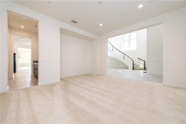 Empty room, Interior, Recessed Lighting