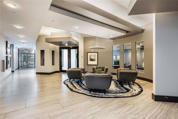 Interior, Living room, Pendant Lights, Recessed Lighting