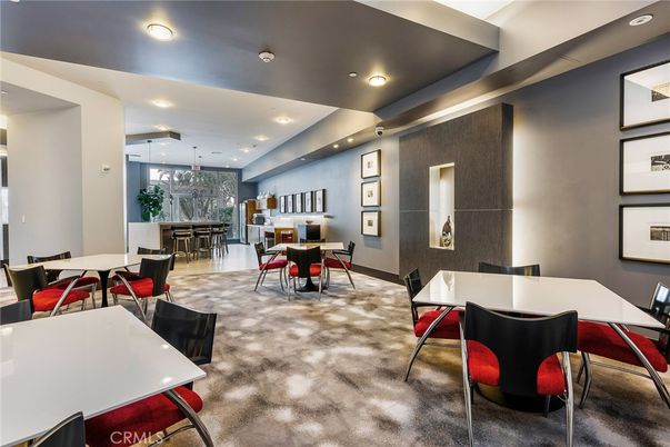 Dining room, Interior, Recessed Lighting