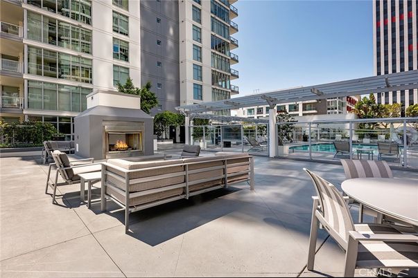 Exterior, Fireplace, Pool