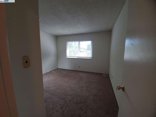 Elevator, Empty room, Interior