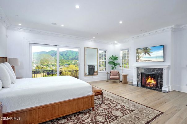 Bedroom, Fireplace, Interior, Recessed Lighting, Wood Texture Flooring