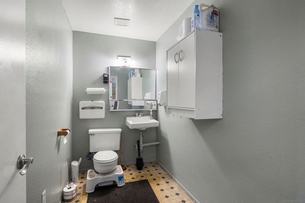 Bathroom, Interior