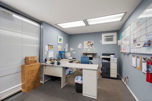 Home Office, Interior