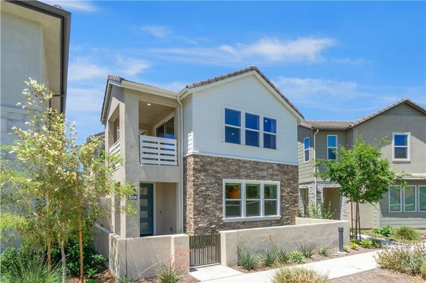 Exterior, Facade, Brick Facade, Mediterranean