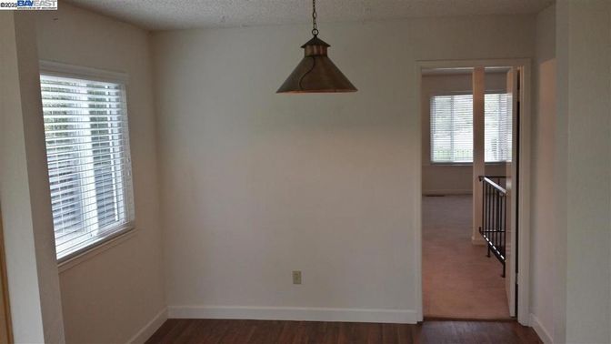 Interior, Pendant Lights, Wood Texture Flooring