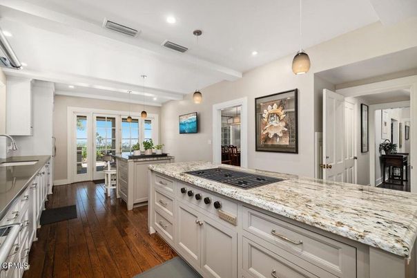 Interior, Kitchen, Pendant Lights, Recessed Lighting, Water, Wood Texture Flooring