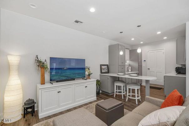 Interior, Kitchen, Living room, Pendant Lights, Recessed Lighting, Wood Texture Flooring