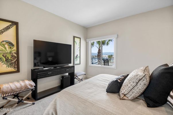 Bedroom, Interior, Water