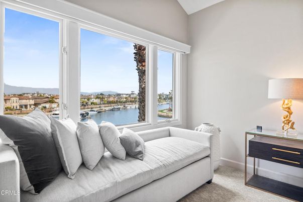Bedroom, Interior, Water