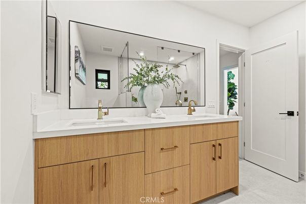 Bathroom, Dual Sink Vanities, Interior