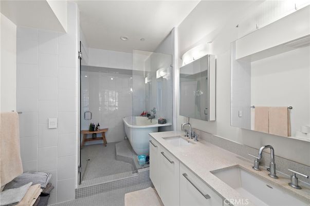Bathroom, Dual Sink Vanities, Free Standing Baths, Glass Shower, Interior, Recessed Lighting