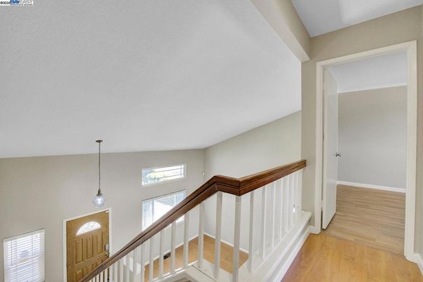 Interior, Pendant Lights, Wood Texture Flooring