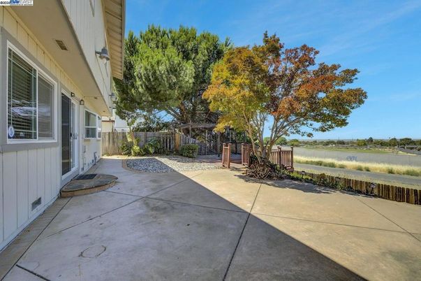 Backyard, Exterior, Water