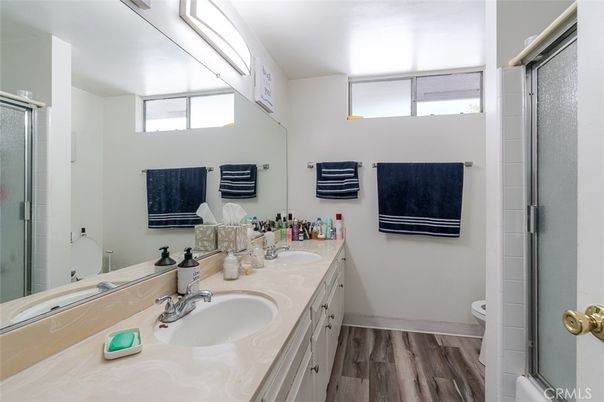 Bathroom, Dual Sink Vanities, Interior, Wood Texture Flooring