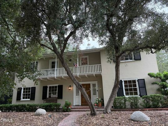 Exterior, Facade, Mediterranean