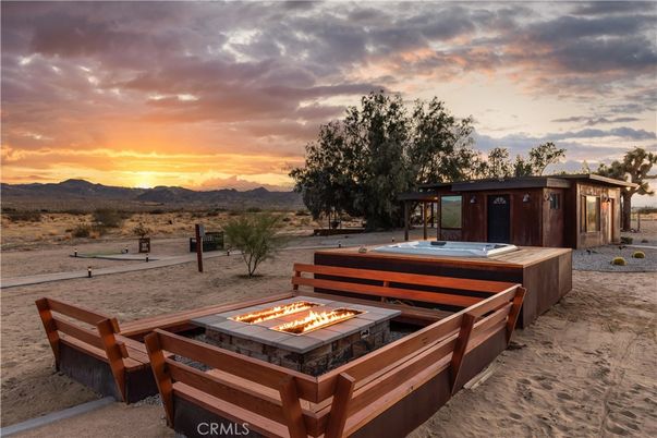 Exterior, Hot Tub