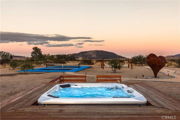 Exterior, Hot Tub