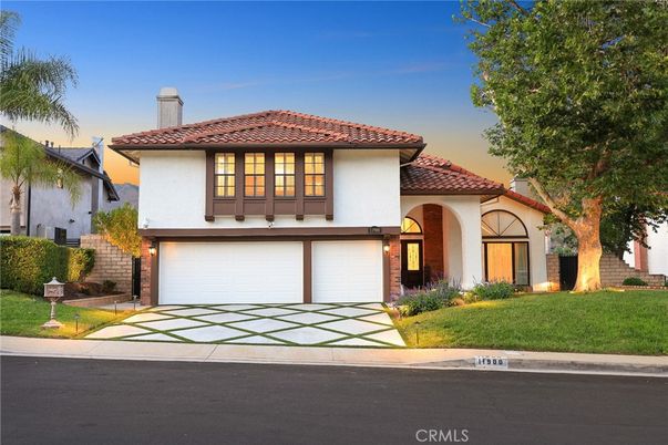 Attached, Exterior, Facade, Spanish Mediterranean