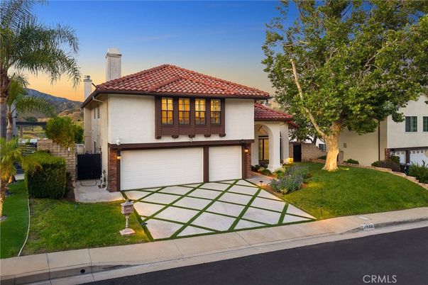 Attached, Exterior, Facade, Spanish Mediterranean