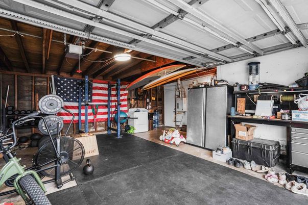 Garage, Interior