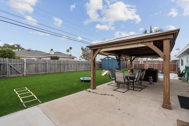 Backyard, Exterior