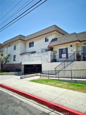 Attached, Exterior, Facade, French Provincial