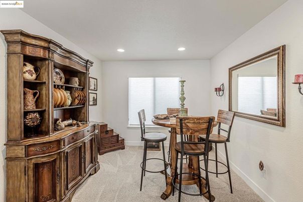 Dining room, Interior, Recessed Lighting