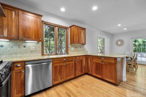 Dining room, Interior, Kitchen, Recessed Lighting, Wood Texture Flooring